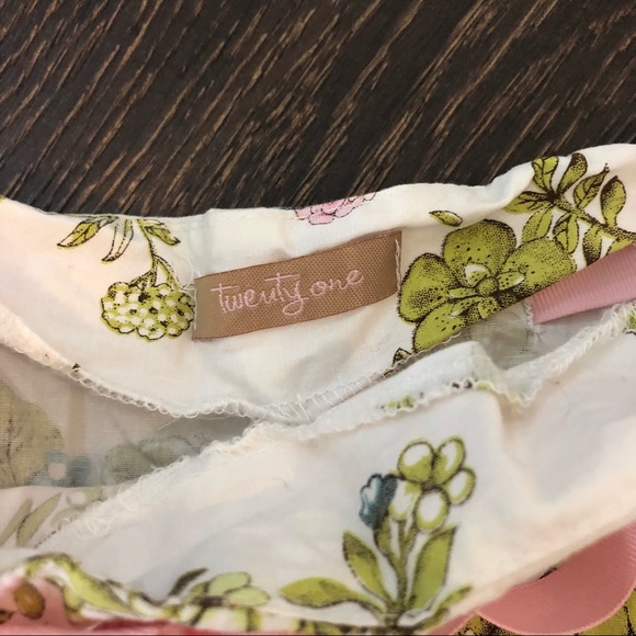 Women’s Floral Skirt Size Small - Picture 3 of 3